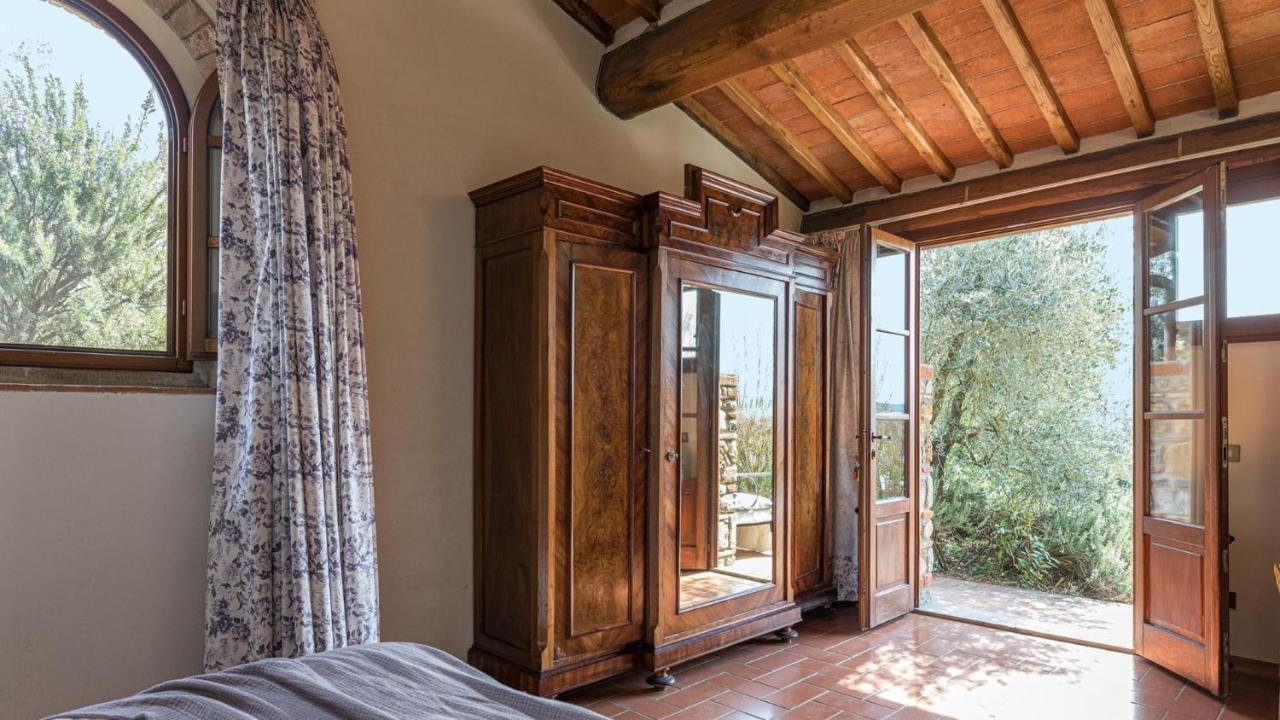 Casale Presciano Apartment