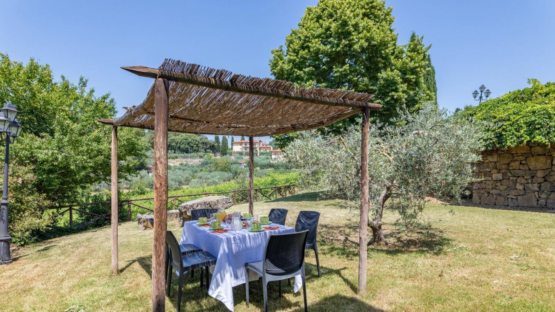 Casale Presciano Apartment